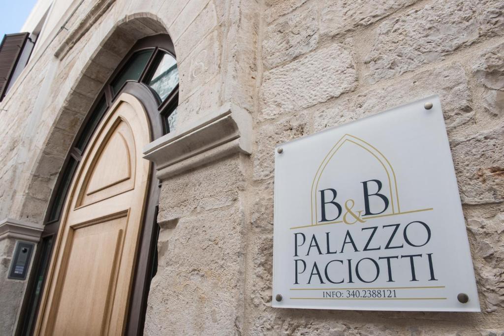 B&B Palazzo Paciotti Trani Luaran gambar